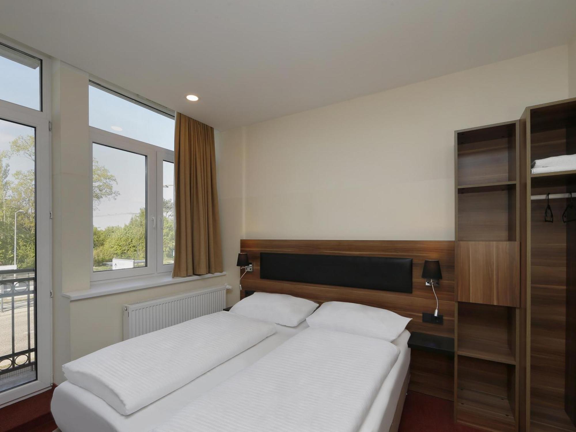 B&B Hotel Berlin-Adlershof Ngoại thất bức ảnh