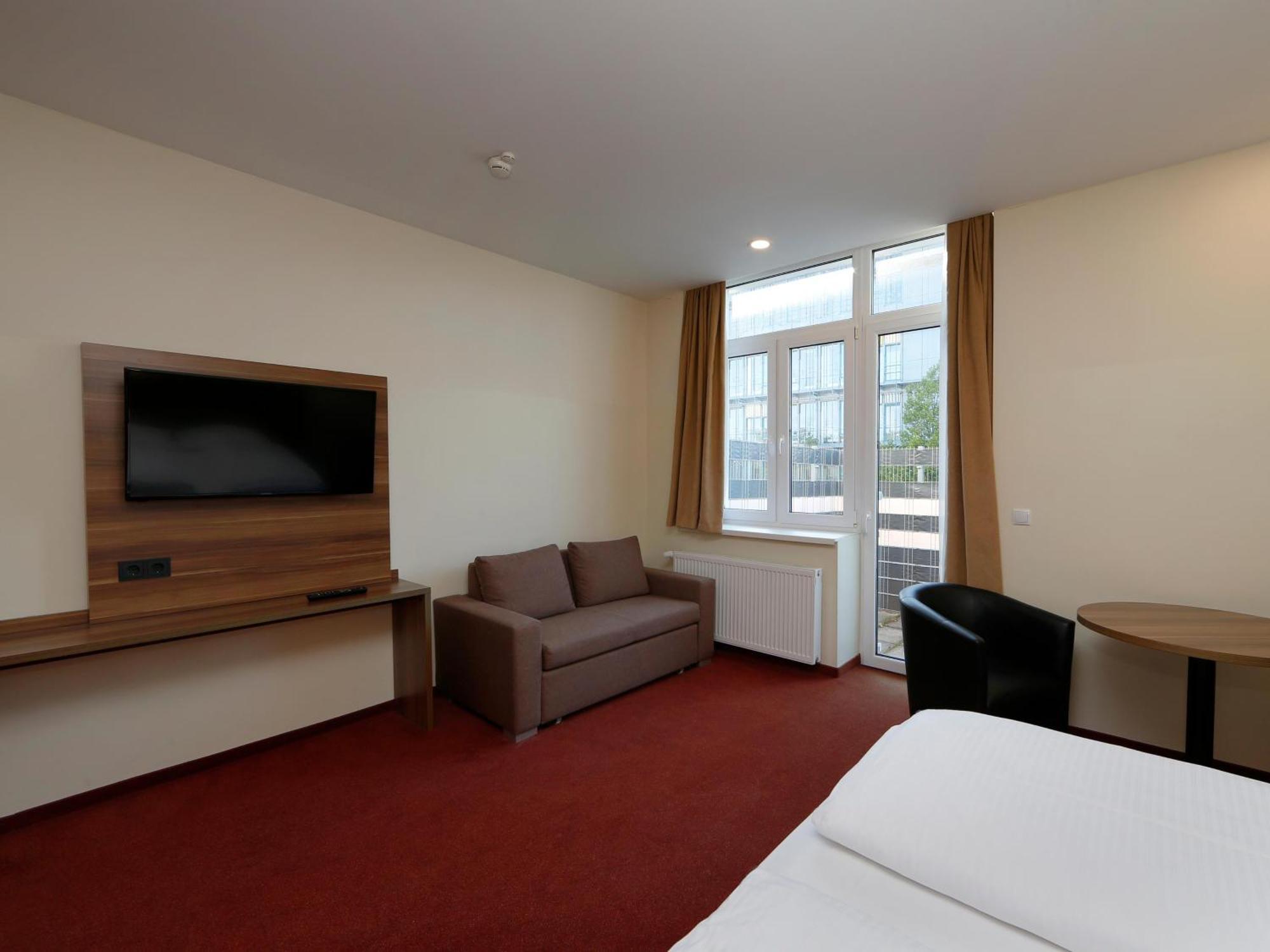 B&B Hotel Berlin-Adlershof Ngoại thất bức ảnh