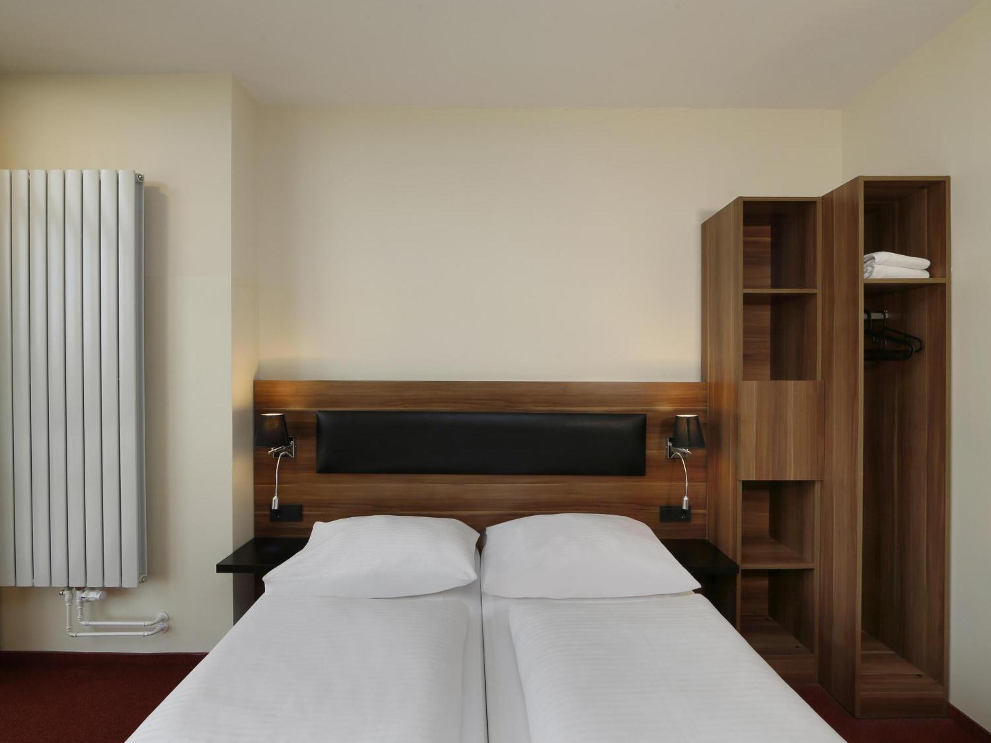 B&B Hotel Berlin-Adlershof Ngoại thất bức ảnh