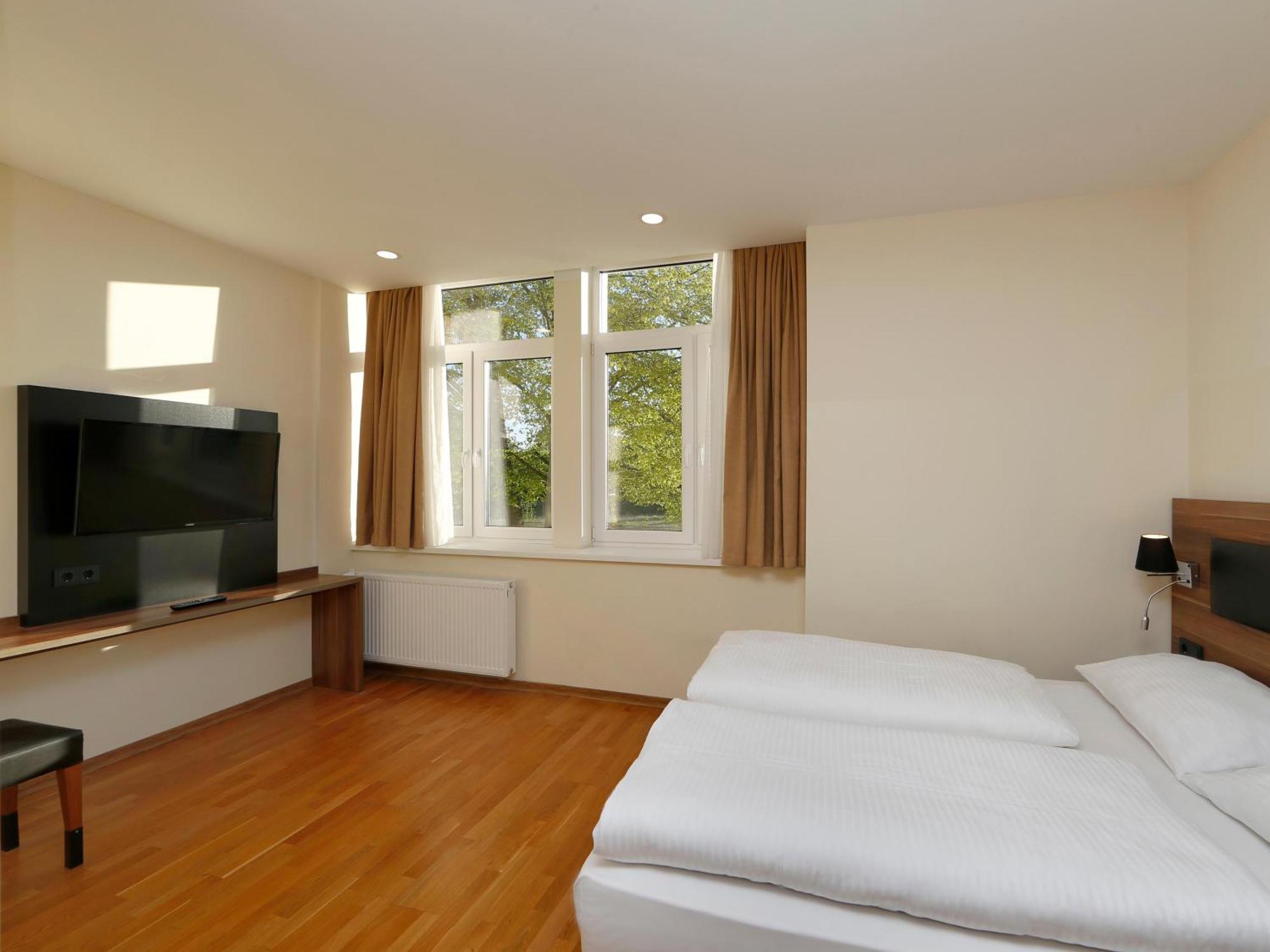 B&B Hotel Berlin-Adlershof Ngoại thất bức ảnh