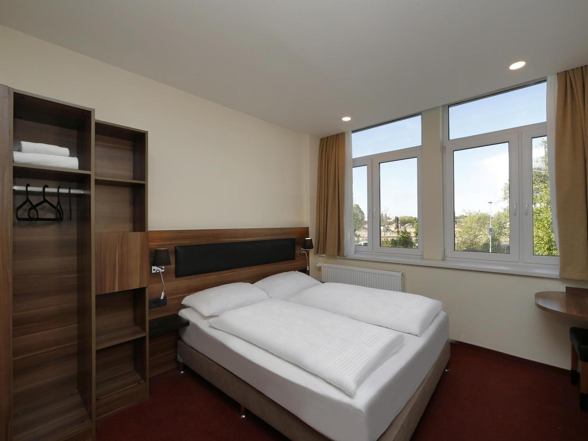 B&B Hotel Berlin-Adlershof Ngoại thất bức ảnh