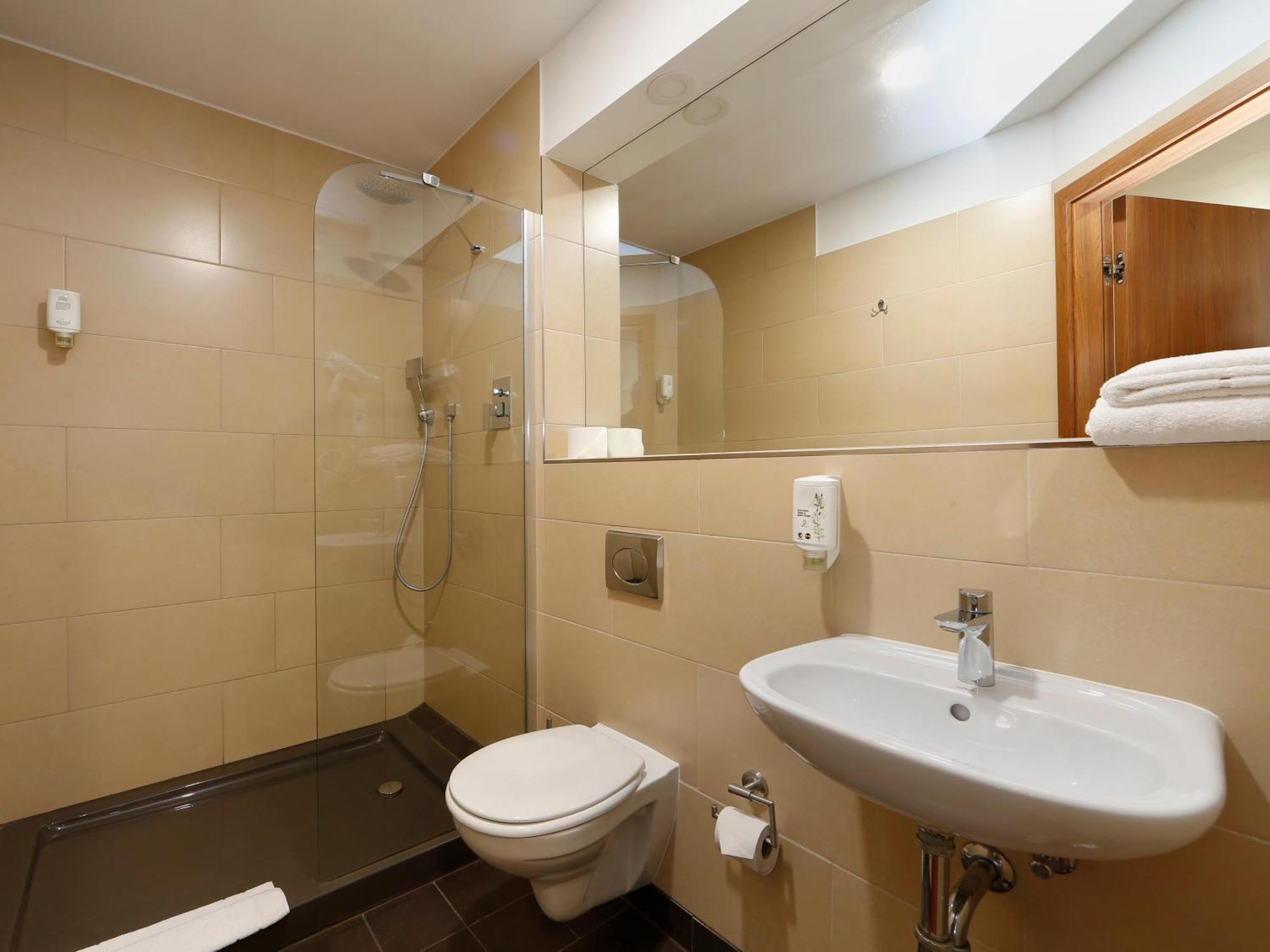 B&B Hotel Berlin-Adlershof Ngoại thất bức ảnh