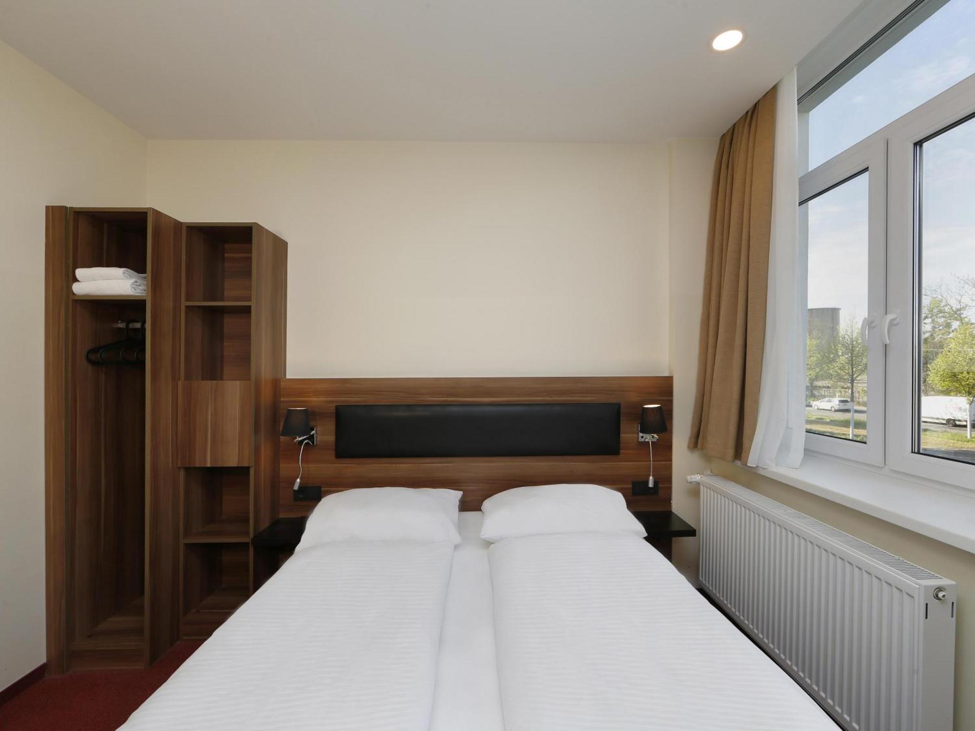 B&B Hotel Berlin-Adlershof Ngoại thất bức ảnh